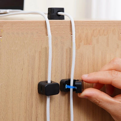 NomadGrip™: El Ancla Magnética para tu Escritorio